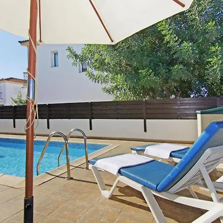 Jenny Villa Paralimni